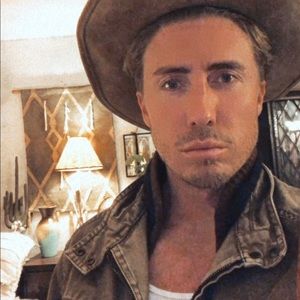 Meet your Posher, Charles